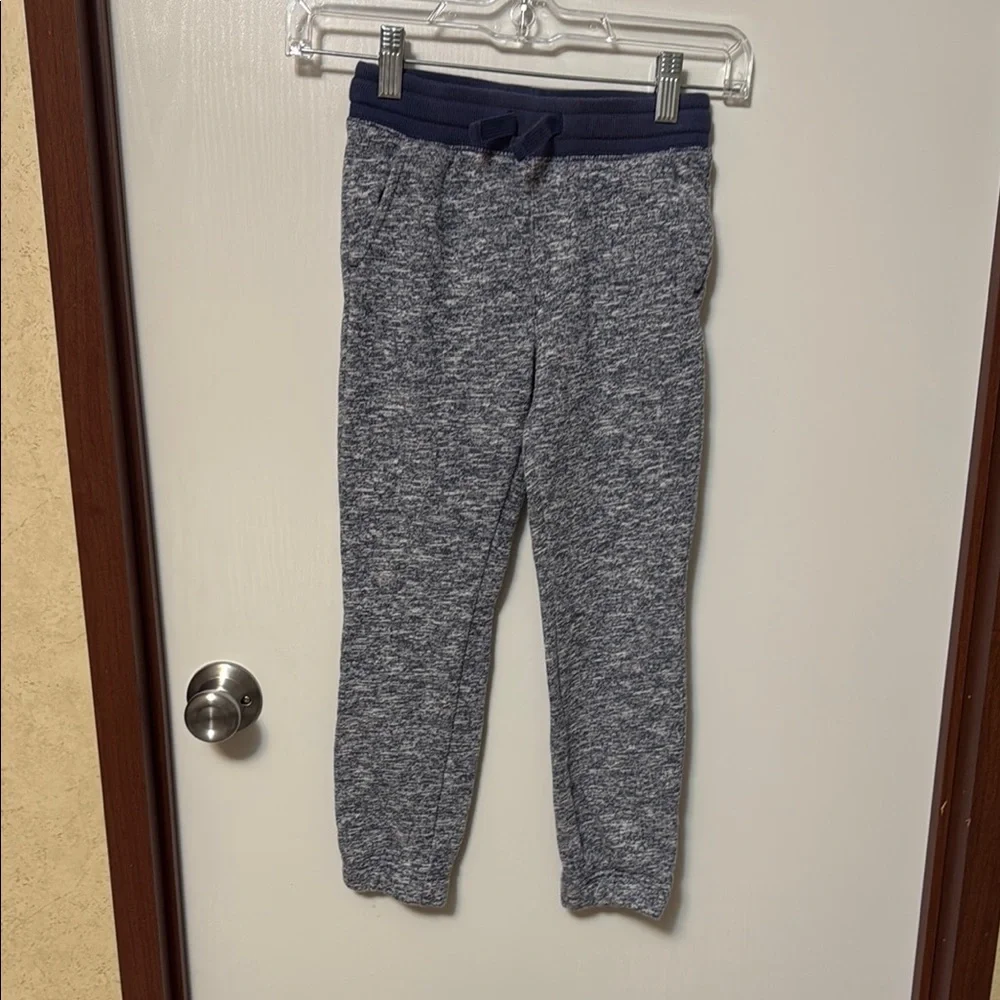 OshKosh B’gosh Kids Gray Jogger Pants Size 6/6A